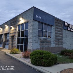 Motus Auto Service - Store Front