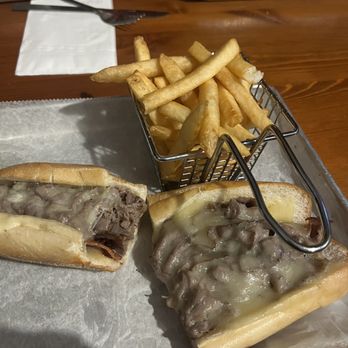 The Ugly Mutt Restaurant & Bar - bacon and roast beef sandwich with no bbq sauce - Bars Near Me - Oxford, Pennsylvania The Ugly Mutt Restaurant & Bar - bacon and roast beef sandwich with no bbq sauce - Bars Near Me - Oxford, Pennsylvania