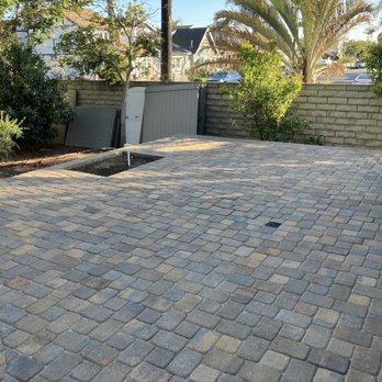 Aloha Pavers - back patio looking from sitting wall - Masonry/Concrete Near Me - Huntington Beach, California Aloha Pavers - back patio looking from sitting wall - Masonry/Concrete Near Me - Huntington Beach, California