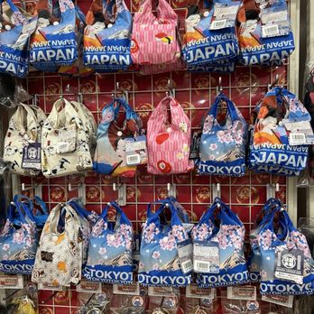 MEGAドン.キホーテ 港山下総本店 - Updated September 2025