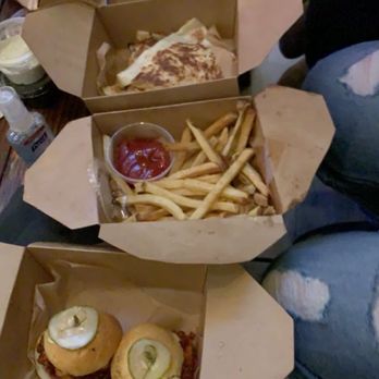 Azul Rooftop - fooddd was good. wow. hot chicken sliders, fries, chicken quesadillas, guac &chips - Lounges Near Me - New York, New York
