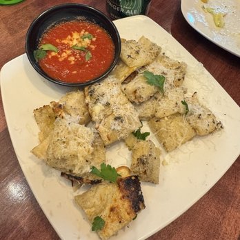 Varasano's Pizzeria - Garlic bread - Pizza Near Me - Atlanta, Georgia Varasano's Pizzeria - Garlic bread - Pizza Near Me - Atlanta, Georgia