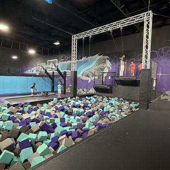 Jumping Cholla - Jump pit - Trampoline Parks Near Me - Tucson, Arizona
