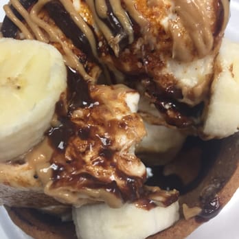 Toasted Mallow - Elvis bowl - Desserts Near Me - Gilbert, Arizona