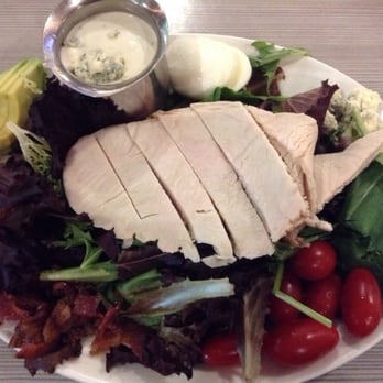 Summit View Lounge - Cobb Salad with Roast Turkey. . .looks and tastes great! - Lounges Near Me - Grand Ronde, Oregon