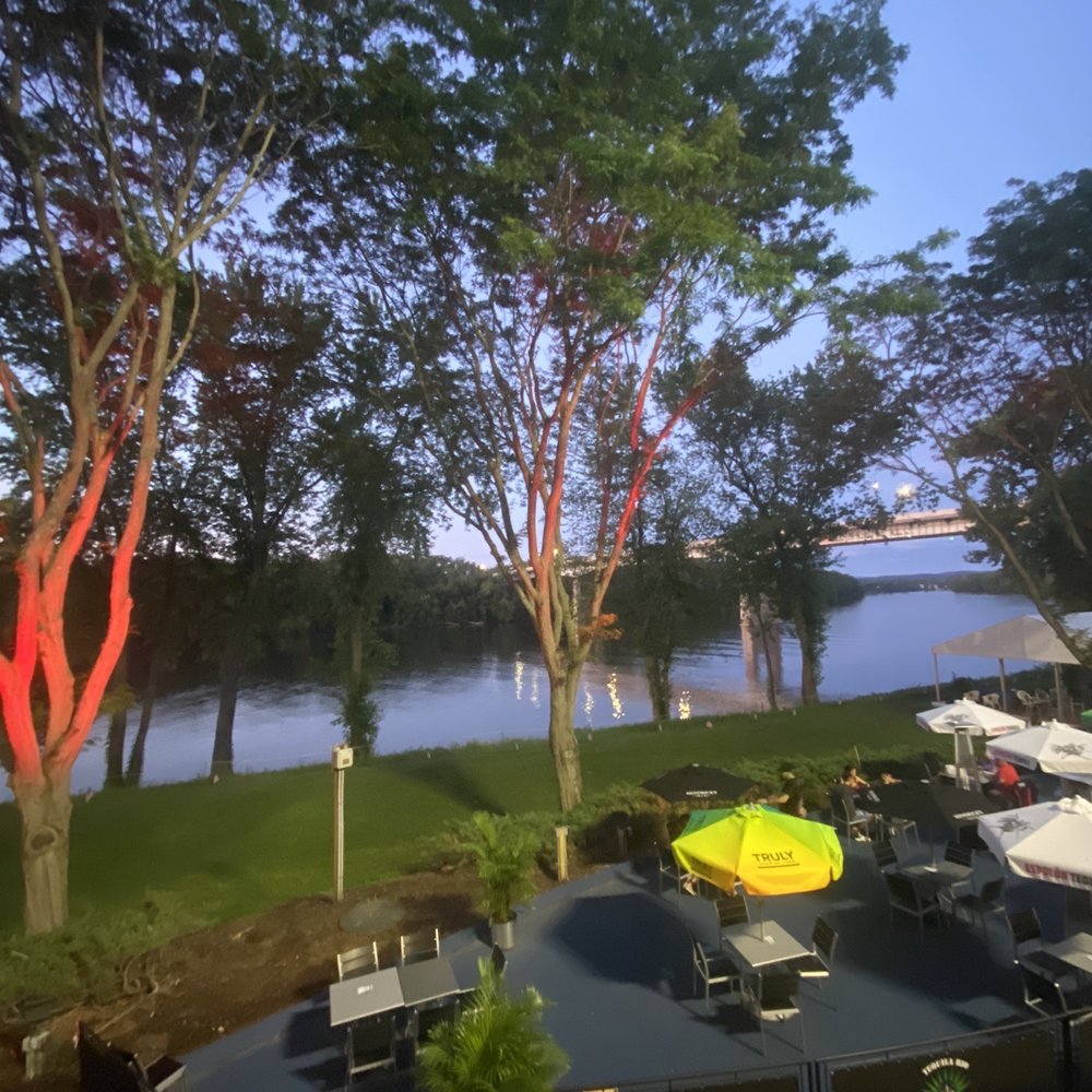 River: A Waterfront Restaurant & Bar - Steakhouses Near Me - Wethersfield, Connecticut River: A Waterfront Restaurant & Bar - Steakhouses Near Me - Wethersfield, Connecticut
