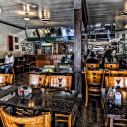 Alejo's Presto Trattoria Italian Restaurant - Main ining room