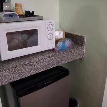 Klamath Motor Lodge - Granite shelf - Hotels Near Me - Yreka, California Klamath Motor Lodge - Granite shelf - Hotels Near Me - Yreka, California