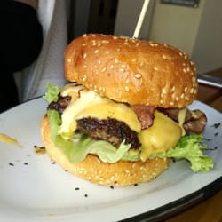 Craddock - Chilli-Cheese-Burger gut gewürzt und lecker.