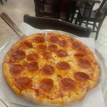 Fratelli's Pizza - Pizza Near Me - North Hills, California Fratelli's Pizza - Pizza Near Me - North Hills, California