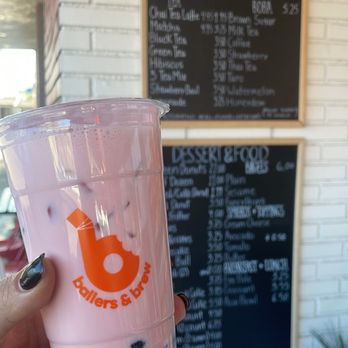 Ballers & Brew - Strawberry Boba - Desserts Near Me - Burbank, California Ballers & Brew - Strawberry Boba - Desserts Near Me - Burbank, California