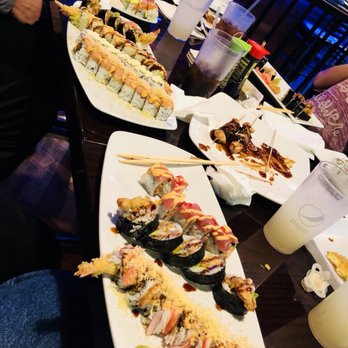 Sushi World - Lots of sushi rolls - Japanese Near Me - Chicago, Illinois