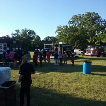 Heritage Park - Nice selection of food trucks - Parks Near Me - Flower Mound, Texas Heritage Park - Nice selection of food trucks - Parks Near Me - Flower Mound, Texas