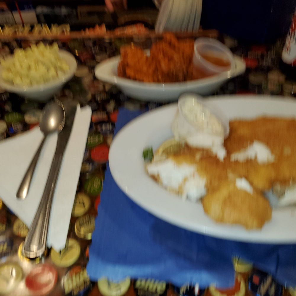 AMERICAN HOUSE Updated October 2024 39 Photos & 13 Reviews 128 Main St, Angelica, New York