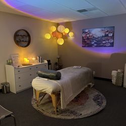 Universal Massage and Reiki - Reiki Treatment Room