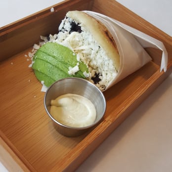Bienmesabe - Build your own arepa: chicken, black beans, caribbean queso, and avocado on top - Venezuelan Near Me - Chicago, Illinois