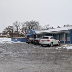 Paradise Bar & Grill - Exterior...look for the blue and pink sign