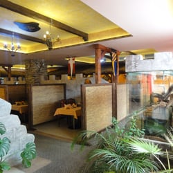 Restaurace Na Hradbách - Kuřácká část restaurace ...