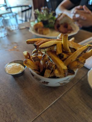 Sundays Restaurant by null