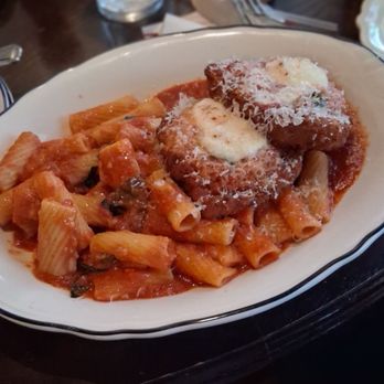 Maggiano's Little Italy - Chicken Parmesan - Italian Near Me - Chicago, Illinois Maggiano's Little Italy - Chicken Parmesan - Italian Near Me - Chicago, Illinois
