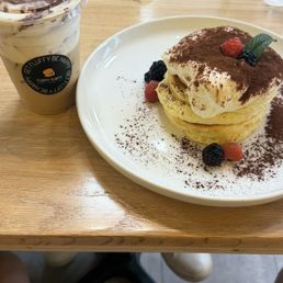 Tiramisu pancakes Tiramisu pancakes