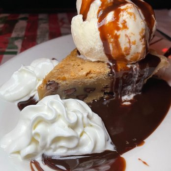Vinny's Backyard Restaurant - Tollhouse pie - Sports Bars Near Me - Stamford, Connecticut Vinny's Backyard Restaurant - Tollhouse pie - Sports Bars Near Me - Stamford, Connecticut
