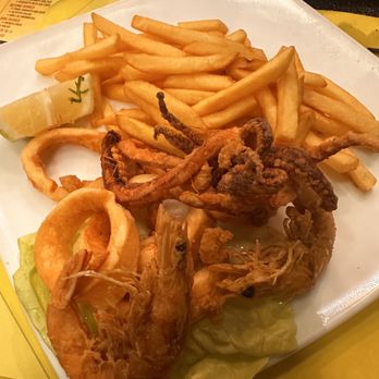 Le Delizie - Fried Shrimp & Squids - Pizza Near Me - Pompei, NA Le Delizie - Fried Shrimp & Squids - Pizza Near Me - Pompei, NA