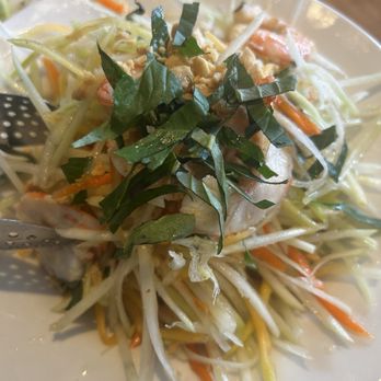 A Saigon Cafe - Awesome papaya salad - looks plain but so much flavor. - Vietnamese Near Me - Wailuku, Hawaii A Saigon Cafe - Awesome papaya salad - looks plain but so much flavor. - Vietnamese Near Me - Wailuku, Hawaii