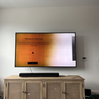 Dumbo Moving & Storage - yellowing on the left half of my tv - Movers Near Me - Brooklyn, New York Dumbo Moving & Storage - yellowing on the left half of my tv - Movers Near Me - Brooklyn, New York