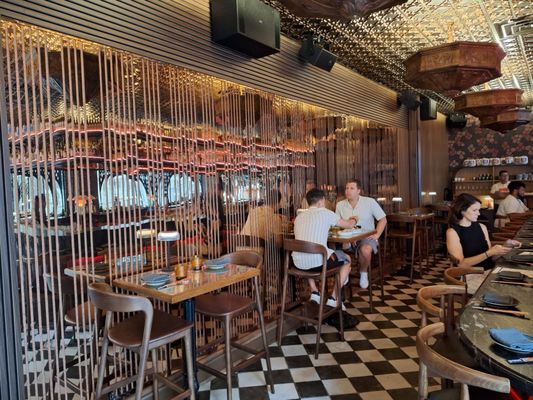 Hiro Bar Izakaya by null