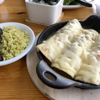 Esencia Urban Kitchen - Enchiladas Suizas - Cafes Near Me - Chicago, Illinois Esencia Urban Kitchen - Enchiladas Suizas - Cafes Near Me - Chicago, Illinois
