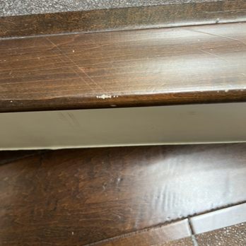 Move 4 Less - More damage from hand truck - Movers Near Me - Las Vegas, Nevada Move 4 Less - More damage from hand truck - Movers Near Me - Las Vegas, Nevada
