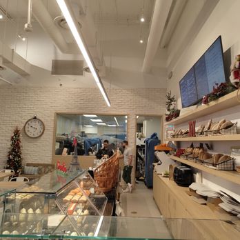 Ficelle Bakery - Bakeries Near Me - Miami, Florida