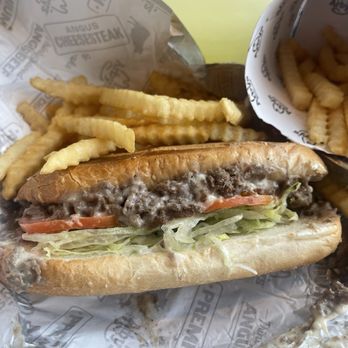 Arby's - Angus cheesesteak Crinkle Fries (Extra Large) Classic Lemonade - Fast Food Near Me - Kennesaw, Georgia Arby's - Angus cheesesteak Crinkle Fries (Extra Large) Classic Lemonade - Fast Food Near Me - Kennesaw, Georgia