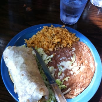 Tres Hermanas - Mexican Near Me - Davis, California