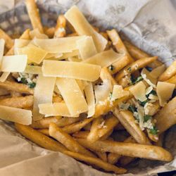 Poor Red's Bar-B-Q - Garlic fries