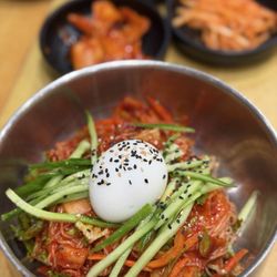 Yangji Gamjatang - Cold Noodles/Naengmyon (냉면)(凉面)