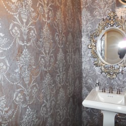 Creative Walls - Shimmering Plaster with painted design