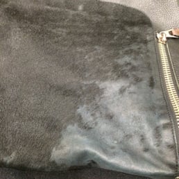 That is how my bag looks after 4 months! Horse hair worn off! Rudsak calls it NORMAL! Be careful: high price for bad quality! That is how my bag looks after 4 months! Horse hair worn off! Rudsak calls it NORMAL! Be careful: high price for bad quality!