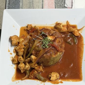 Kalizo Kiosko - Chicken stuffed mofongo - Seafood Near Me - Fajardo, Puerto Rico