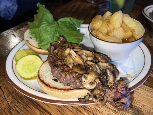Bogart's Restaurant and Tavern by null