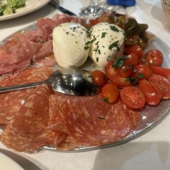 Patrizia's - Williamsburg - Pizza Near Me - Brooklyn, New York