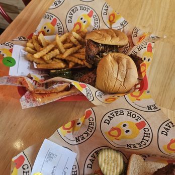 Dave's Hot Chicken - Chicken Shop Near Me - Las Vegas, Nevada