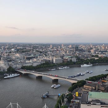 Waterloo Bridge - Landmarks & Historical Buildings Near Me - London, XGL