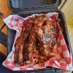 Southern N Smoked - Ribs are really falling off the bone good flavor.and sauce
