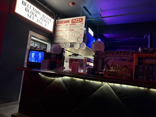 Good Shape Pizza by null