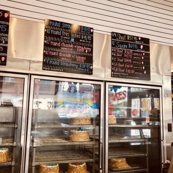 Phoenix Bakery - Their famous cakes - Bakeries Near Me - Los Angeles, California Phoenix Bakery - Their famous cakes - Bakeries Near Me - Los Angeles, California