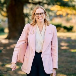 The Ethical Aesthete - Styled by The Ethical Aesthete. Personal stylist for women who know pink can be a power color if it's in their  (custom!) color palette.
