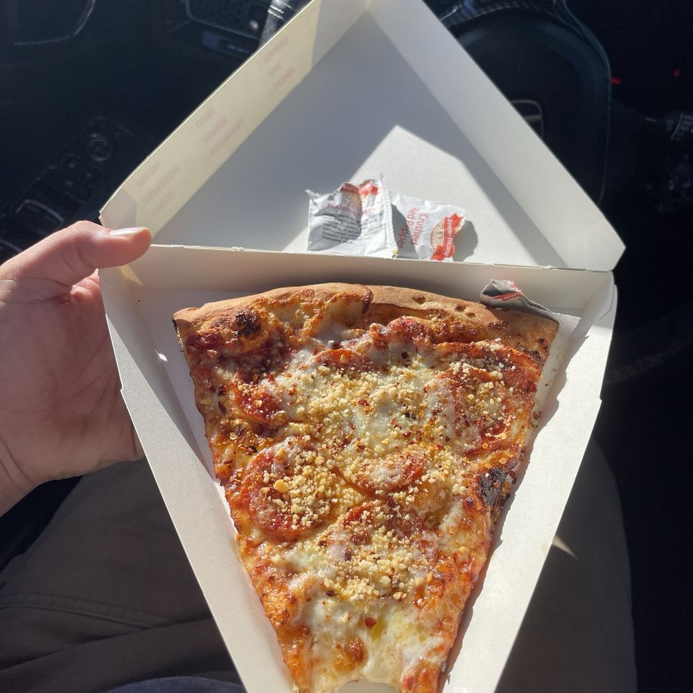 Freddy’s Pizza - Pepperoni  pizza - Pizza Near Me - Oxnard, California