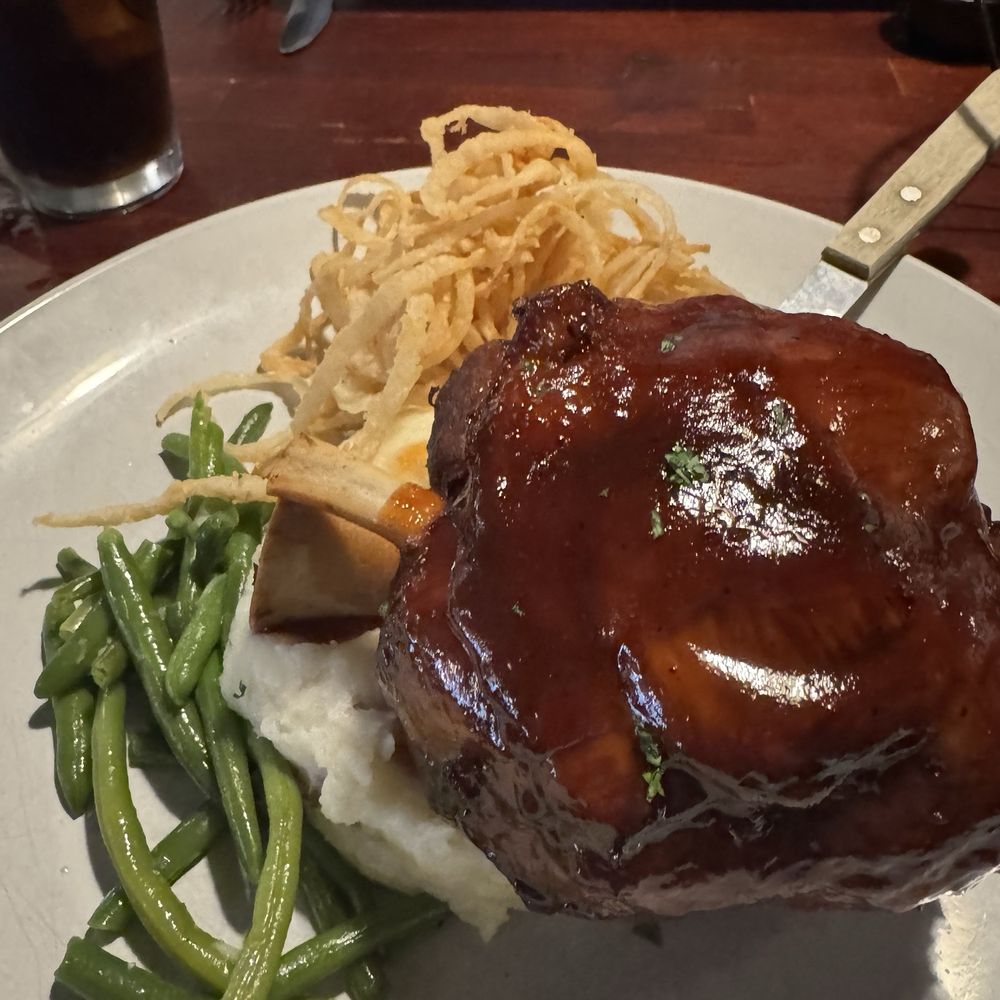 Donovans Steak & Ale - Steakhouses Near Me - Malone, New York